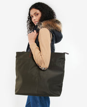 Load image into Gallery viewer, Barbour LBA357OL11-Tote
