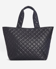 Load image into Gallery viewer, Barbour LBA0402BL- Battersea Tote
