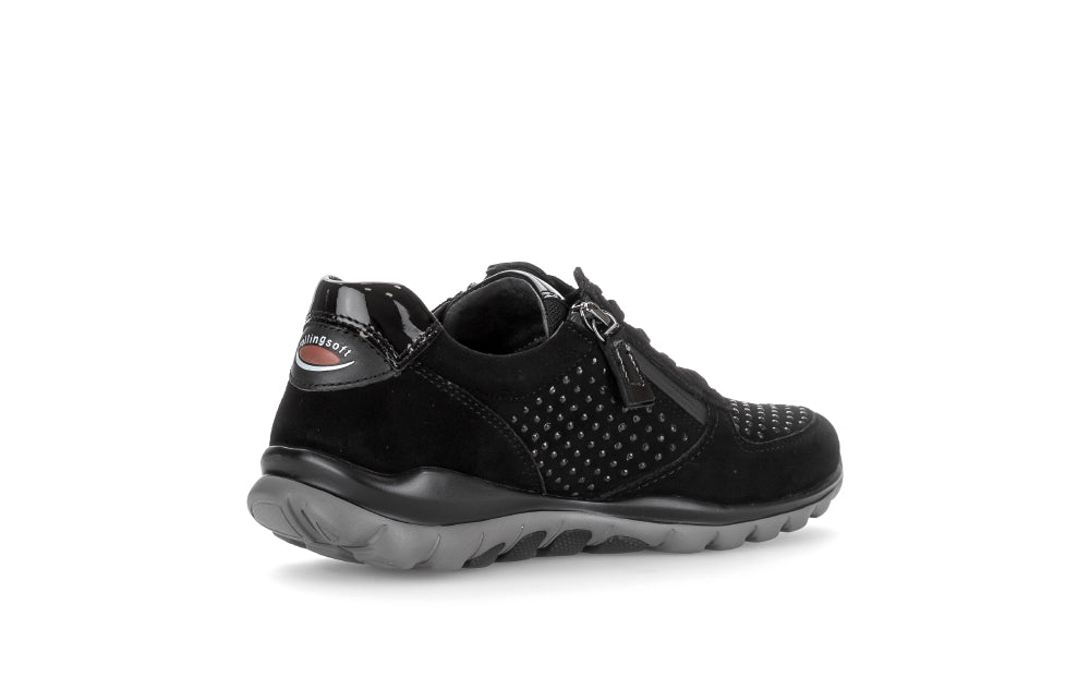 Rolling Soft Black Trainer| 010001004