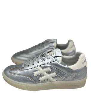 Another Trend A0382641- Trainer.