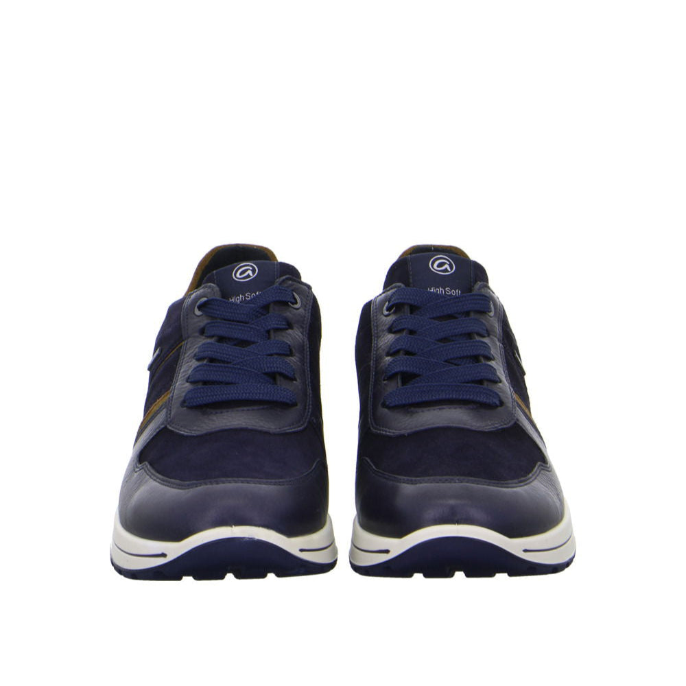 Ara 112450922B- Trainer.