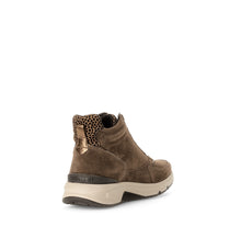 Load image into Gallery viewer, Rolling Soft Brown Ankle Boot|080302003
