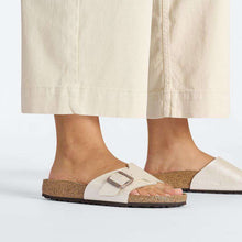 Load image into Gallery viewer, Birkenstock 1029393-Catalina.
