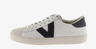 Victoria 1126142NA- Trainer.