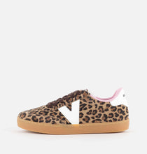 Load image into Gallery viewer, Victoria 1126205LEO- Trainer.
