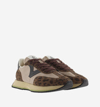 Load image into Gallery viewer, Victoria 1134116CH-Trainer.
