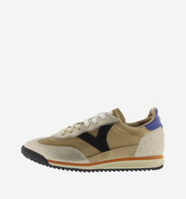 Load image into Gallery viewer, Victoria Gold Metal Trainer|1158102GL
