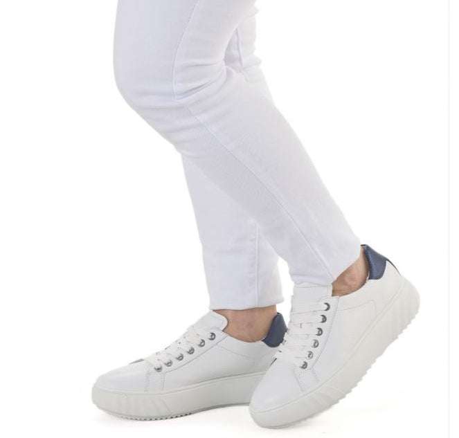 Ara 124652305W- Wide Fit Trainer.