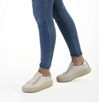 Ara 124652317W- Wide Fit Trainer.