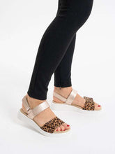 Load image into Gallery viewer, Ara 122140107- Wide Fit Sandal.
