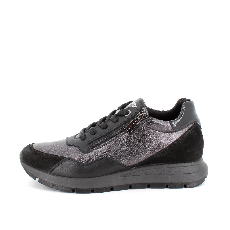 Igi & Co Black & Metallic Mini Wedge Gun Grey Trainer| 8674300