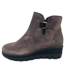 Load image into Gallery viewer, Karen Koo 932018BR- Ankle Boot.
