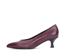 Load image into Gallery viewer, A single women's pointed-toe pump in burgundy leather with a low kitten heel, shown in profile against a plain white background.
