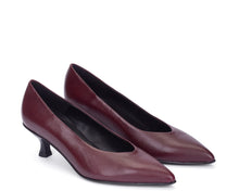 Load image into Gallery viewer, Pedro Miralles Burgundy Kitten Heel Pump|24374BU
