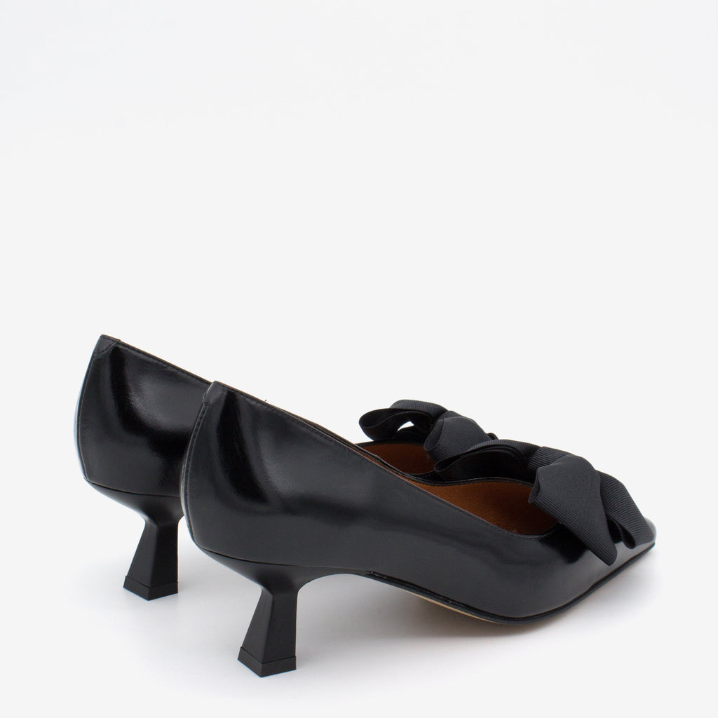 Angel Alarcon 24627BLK-Pump.