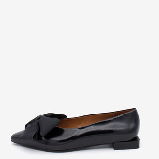Angel Alarcon Black Leather Big Bow Pump|24631BLK