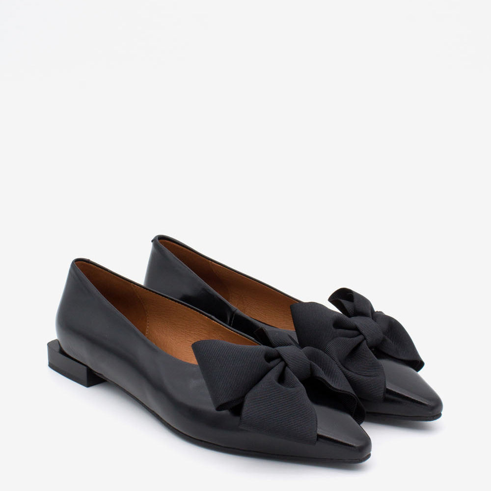 Angel Alarcon 24631BLK-Pump.