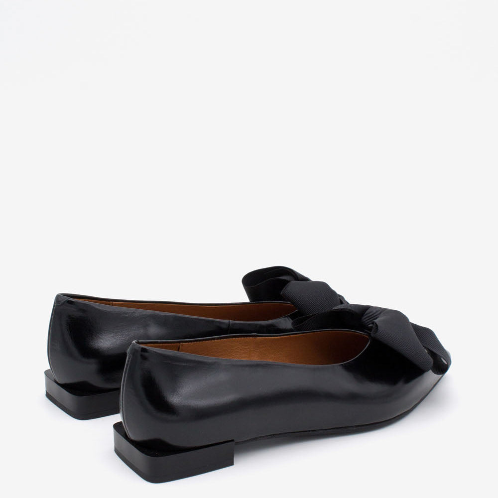 Angel Alarcon 24631BLK-Pump.