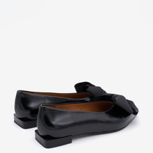 Load image into Gallery viewer, Angel Alarcon 24631BLK-Pump.
