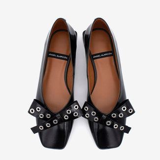 Angel Alarcon Black Leather Pump with Metallic Appliques| 25504BLK