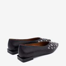 Load image into Gallery viewer, Angel Alarcon 25509BLK-Pump.
