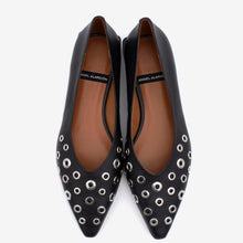 Load image into Gallery viewer, Angel Alarcon 25509BLK-Pump.
