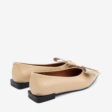 Load image into Gallery viewer, Angel Alarcon 25512BGE- Pump.
