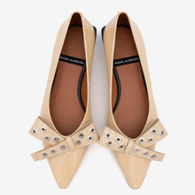 Load image into Gallery viewer, Angel Alarcon 25512BGE- Pump.
