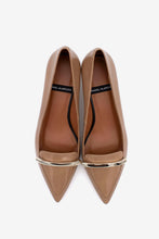 Load image into Gallery viewer, Angel Alarcon 25535CAM-Pump.
