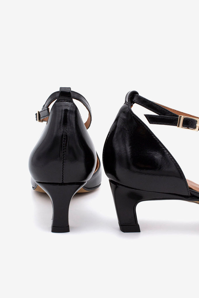 Angel Alarcon 25536BLK-Pump.