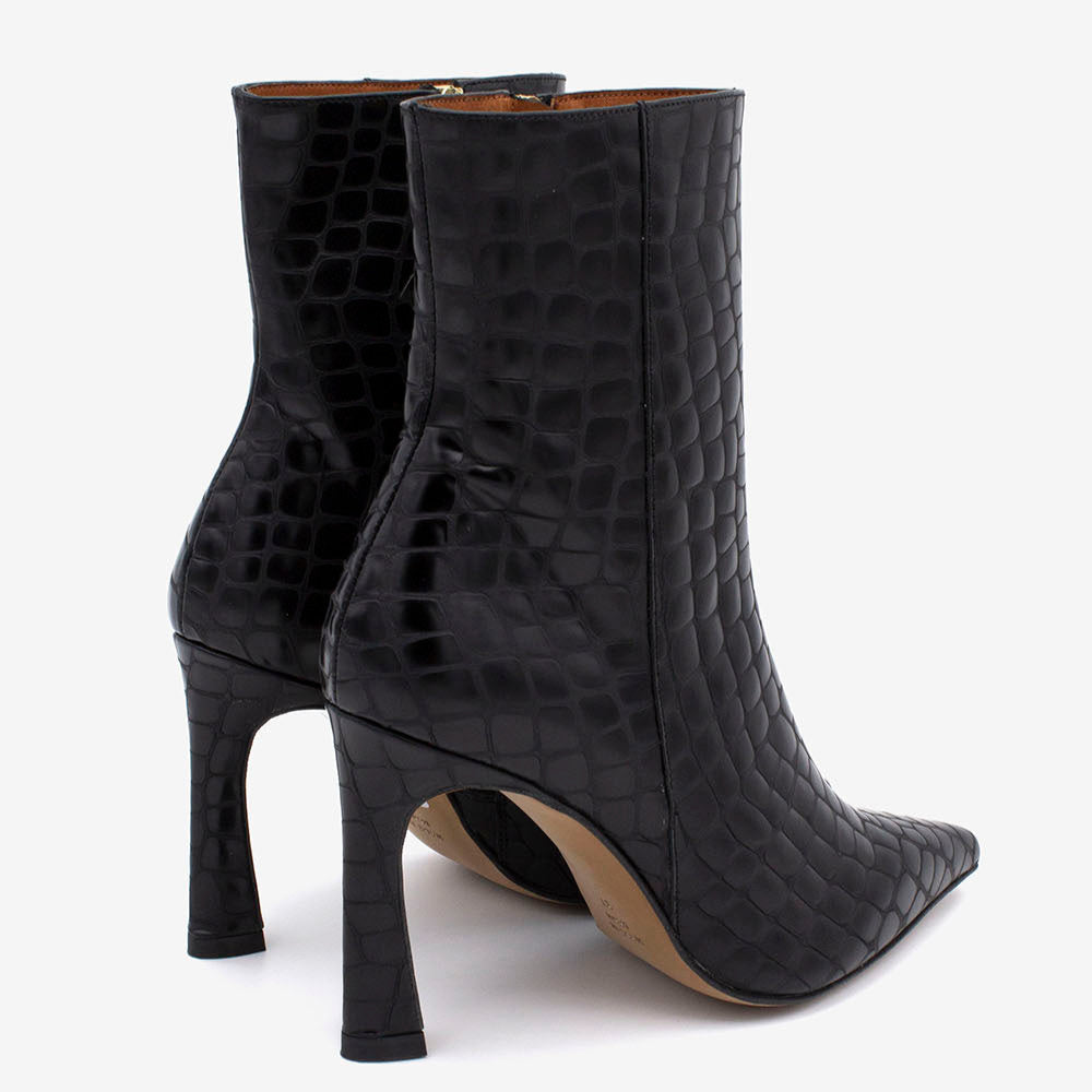 Angel Alarcon 25560BLK- Ankle Boot.