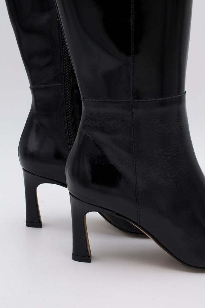 Angel Alarcon 25619BLK- Ankle Boot.