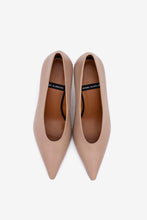 Load image into Gallery viewer, Angel Alarcon 26509BGE-Court Shoe
