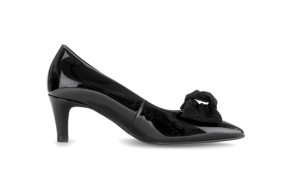 Gabor Black Patent Court Shoe|301402002
