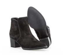 Load image into Gallery viewer, Gabor 3289087 - Wide Fit Ankle Boot
