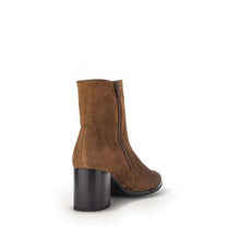 Load image into Gallery viewer, Gabor 3553018 - Ankle Boot.
