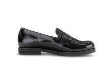 Load image into Gallery viewer, Gabor Black patent and Leo Print Loafer|400501008
