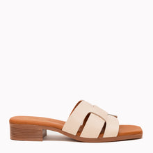 Load image into Gallery viewer, Oh My Sandals White Mule|5880WHT

