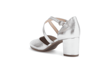 Load image into Gallery viewer, Gabor 6134331- Court Shoe.
