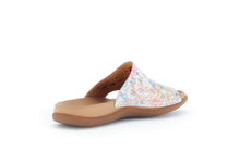 Load image into Gallery viewer, Gabor 6370030- Sandal.
