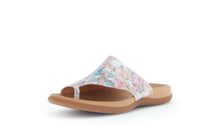 Load image into Gallery viewer, Gabor 6370030- Sandal.
