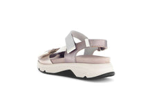 Load image into Gallery viewer, Rolling Soft 6688382- Sandal.
