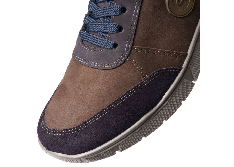 Ara 112560224- Trainer.