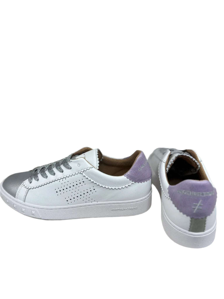 Another Trend A039M572- Trainer.