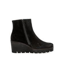 Load image into Gallery viewer, Gabor 7478017- Ankle Boot.
