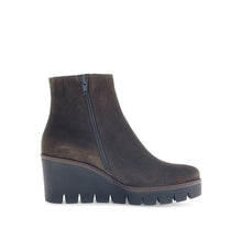 Load image into Gallery viewer, Gabor 7478018- Ankle Boot.
