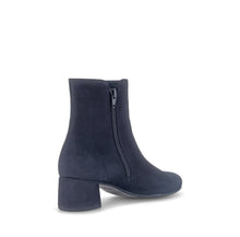 Load image into Gallery viewer, Gabor 7568016- Ankle Boot.
