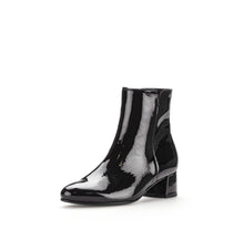 Load image into Gallery viewer, Gabor 7568097- Ankle Boot.
