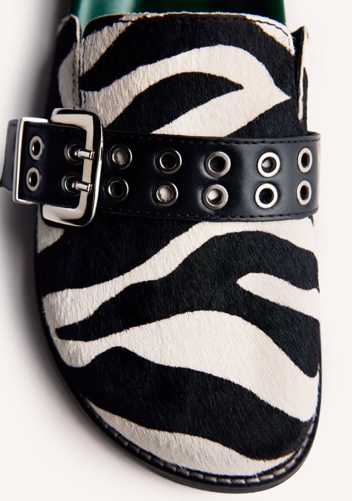 Gioseppo Zebra Clog