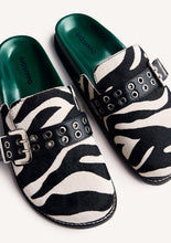 Load image into Gallery viewer, Gioseppo Zebra Clog
